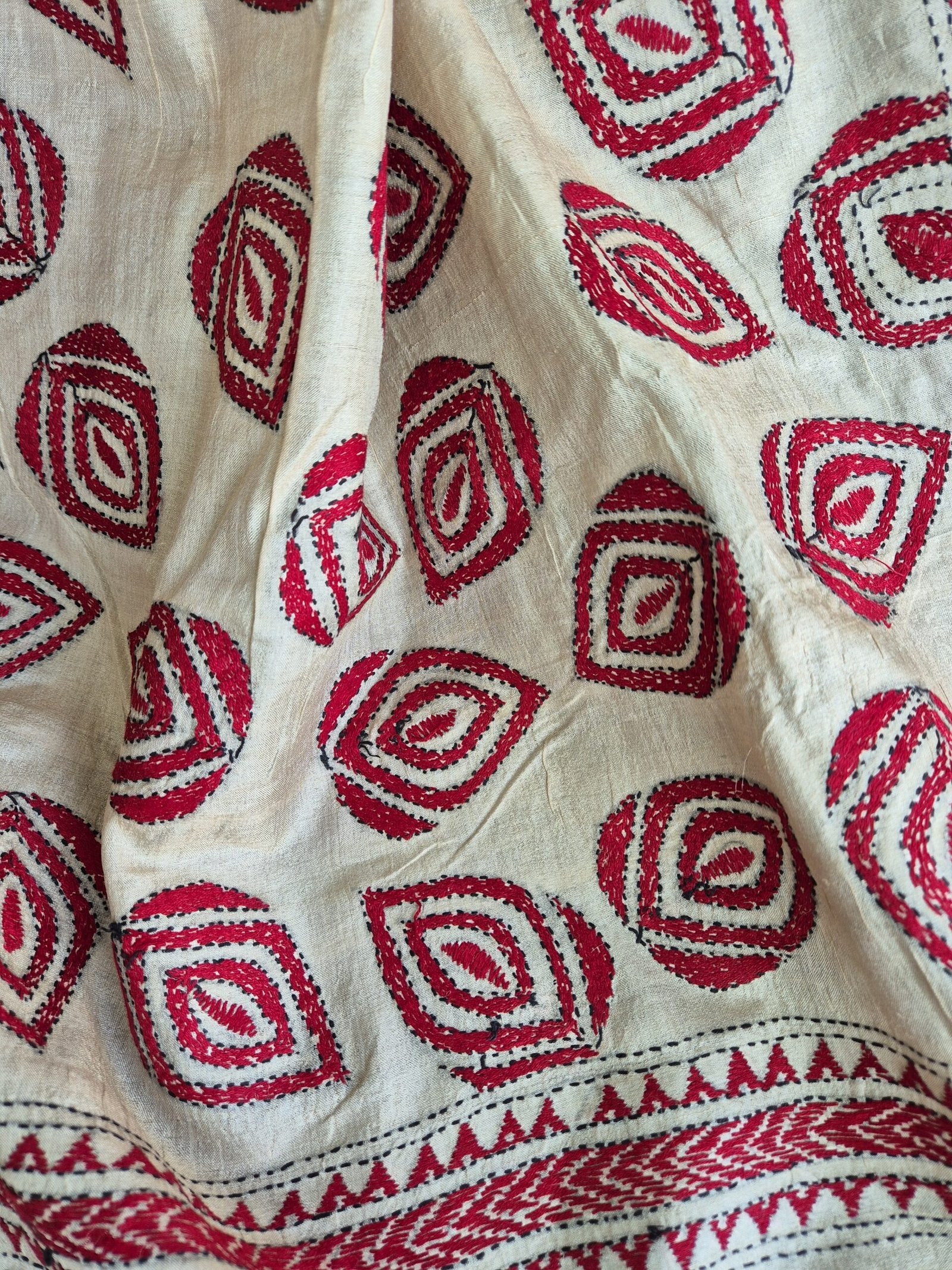 Temple Border &amp; Flower Kantha Stitch on Undyed Pure Tussar image 3