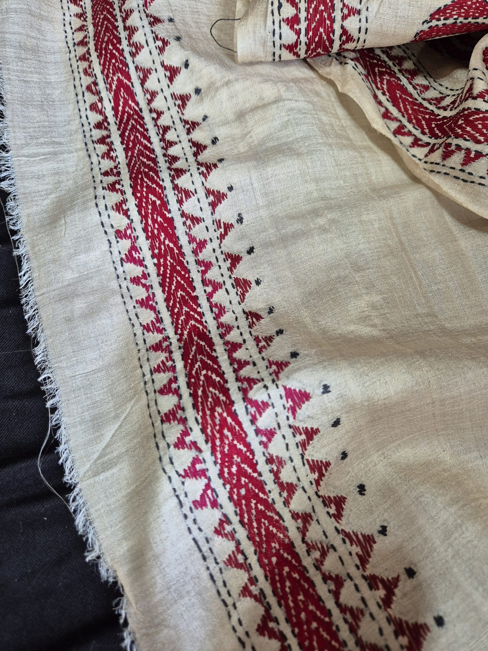 Temple Border &amp; Flower Kantha Stitch on Undyed Pure Tussar image 5
