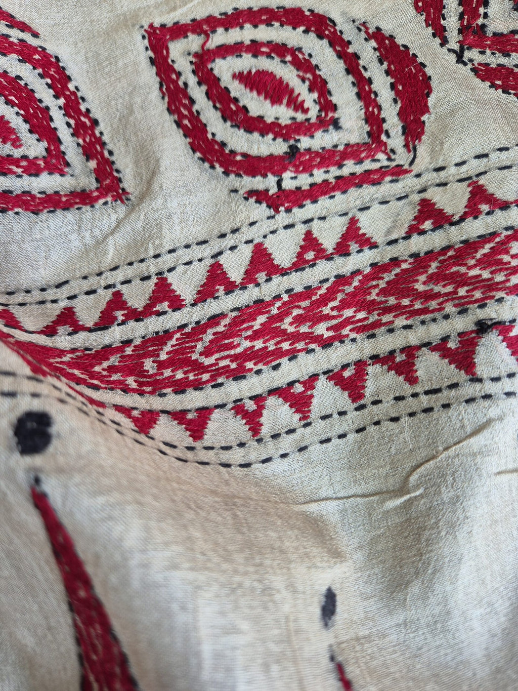 Temple Border &amp; Flower Kantha Stitch on Undyed Pure Tussar image 4