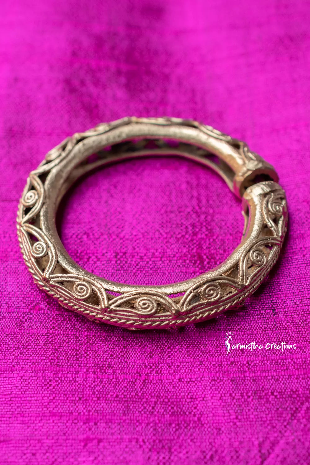Hand-Made Dokra Bangle (Round, Natural) image 0