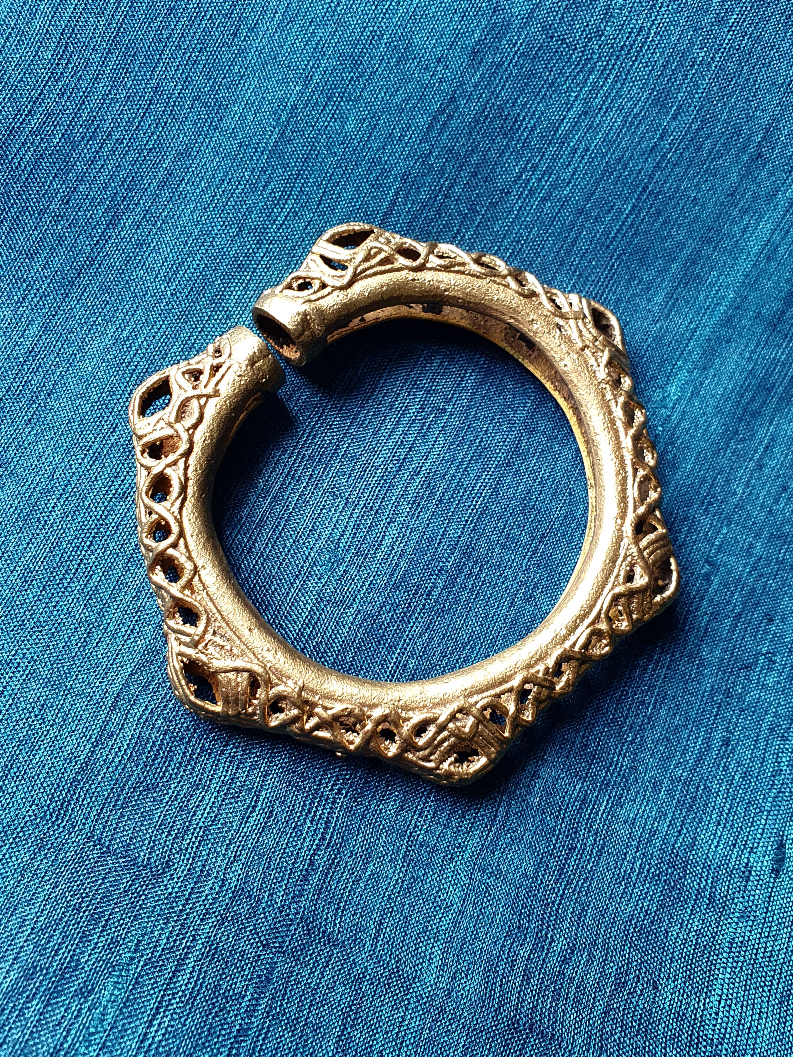Hand-Made Dokra Bangle (Hexagonal, Natural) DJGK-HB-009
