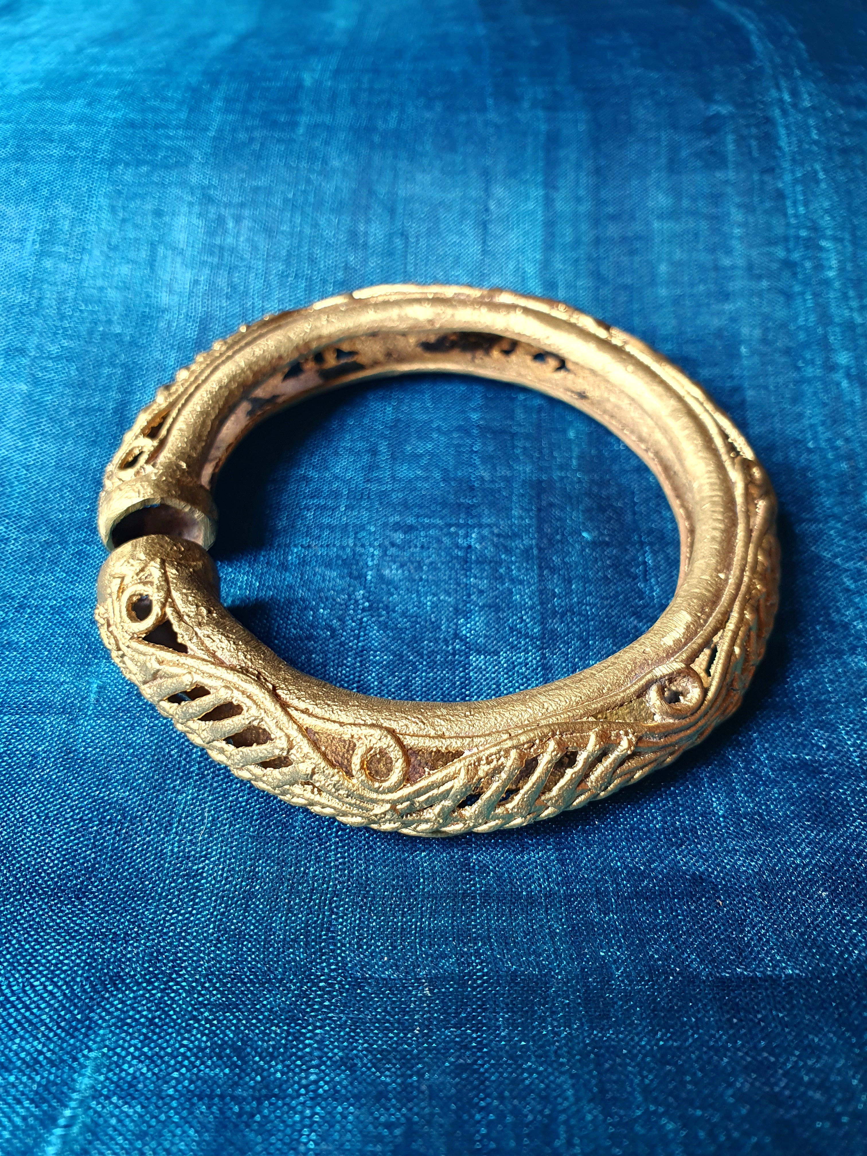Hand-Made Dokra Bangle (Round, Natural) DJGK-RB-012